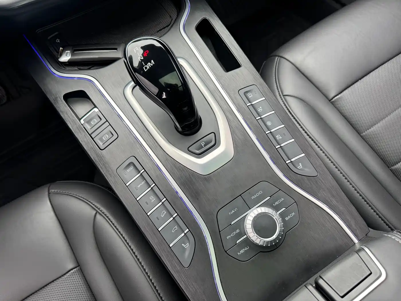 WEI PAI WEI BRAND VV7