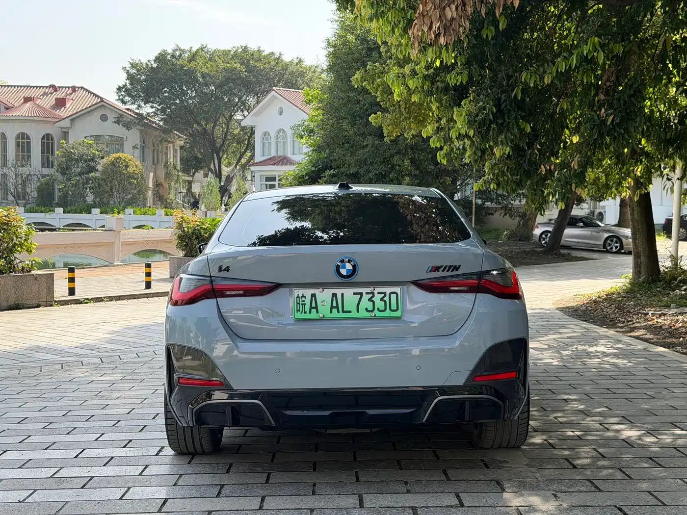 BMW i4 2023 eDrive35 фото 6