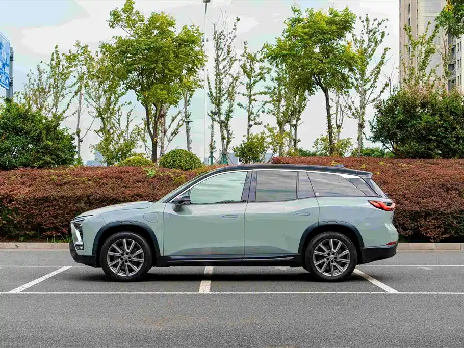 Фото 3 - NIO ES8
