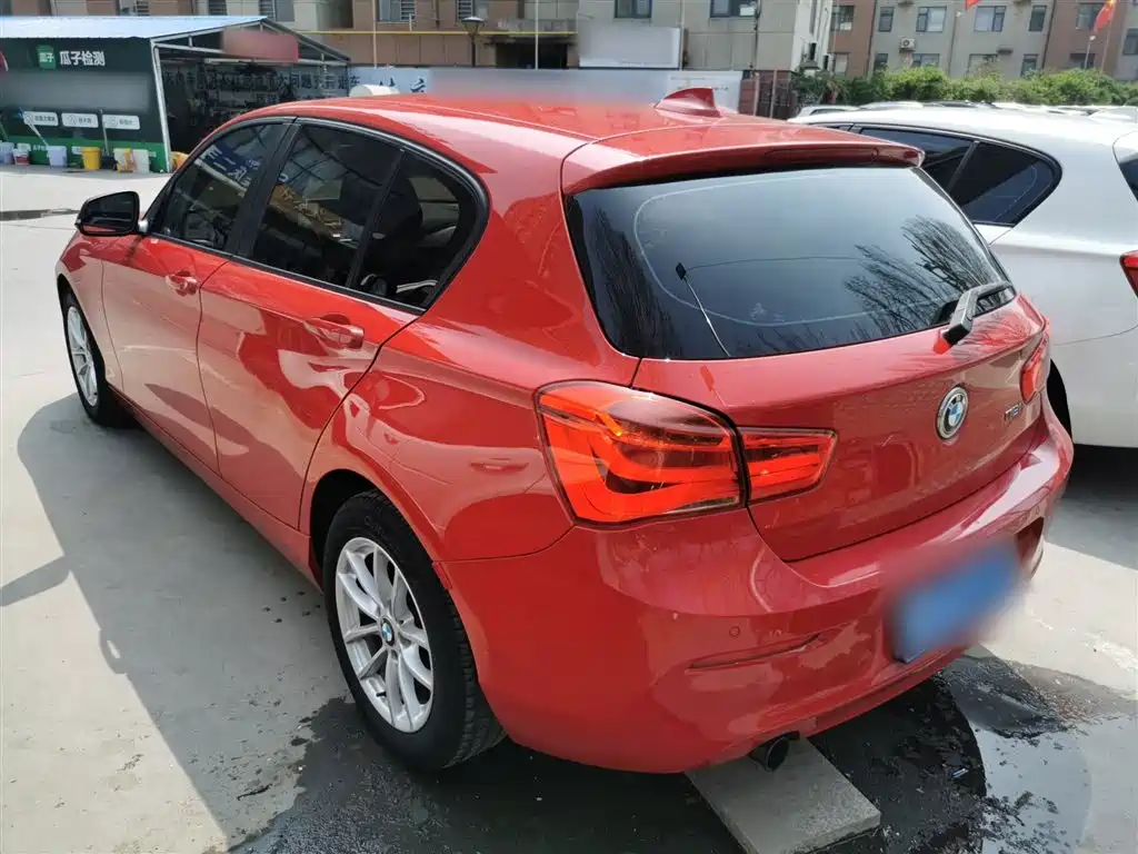BMW 1 Series (Import) 2015 118i Leading фото 23