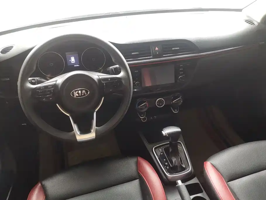 Kia KX CROSS 2018 2017 1.4L AT GLS