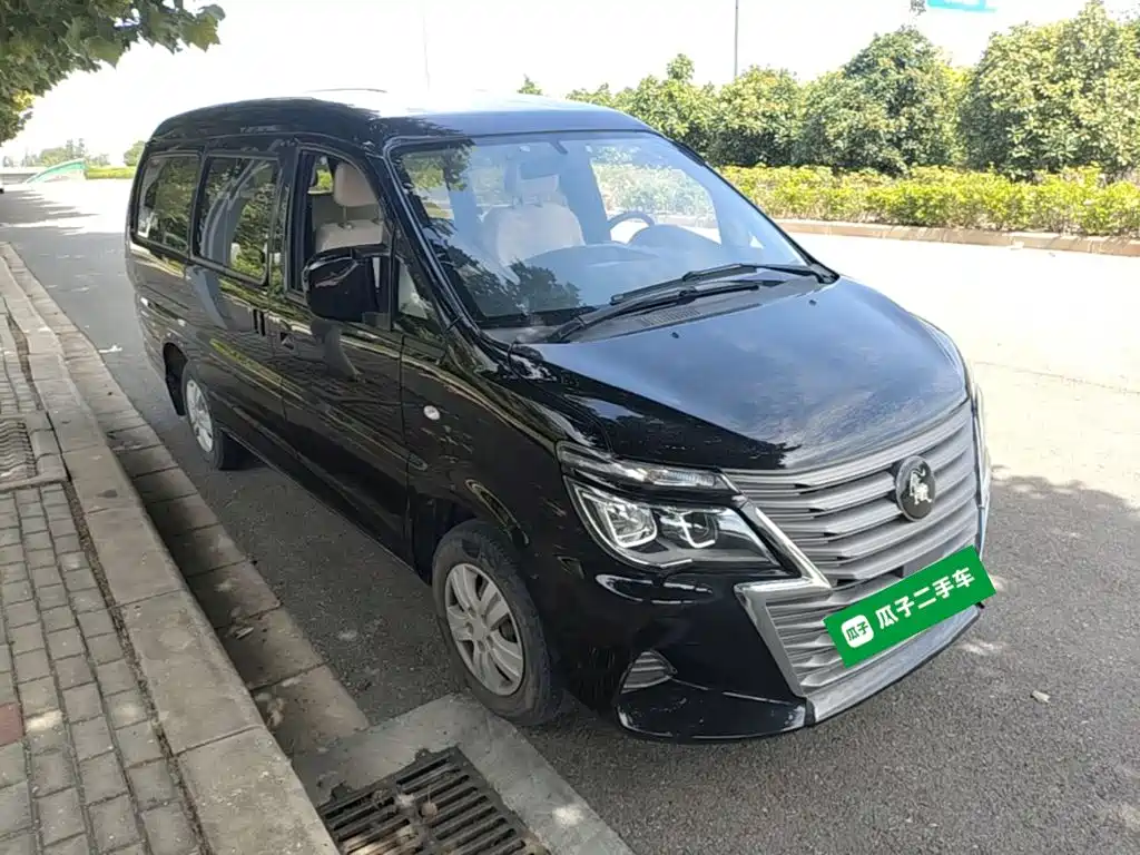 Dongfeng Fengxing Lingzhi 2023 2023 M5L 1.6L Basic 7-seater