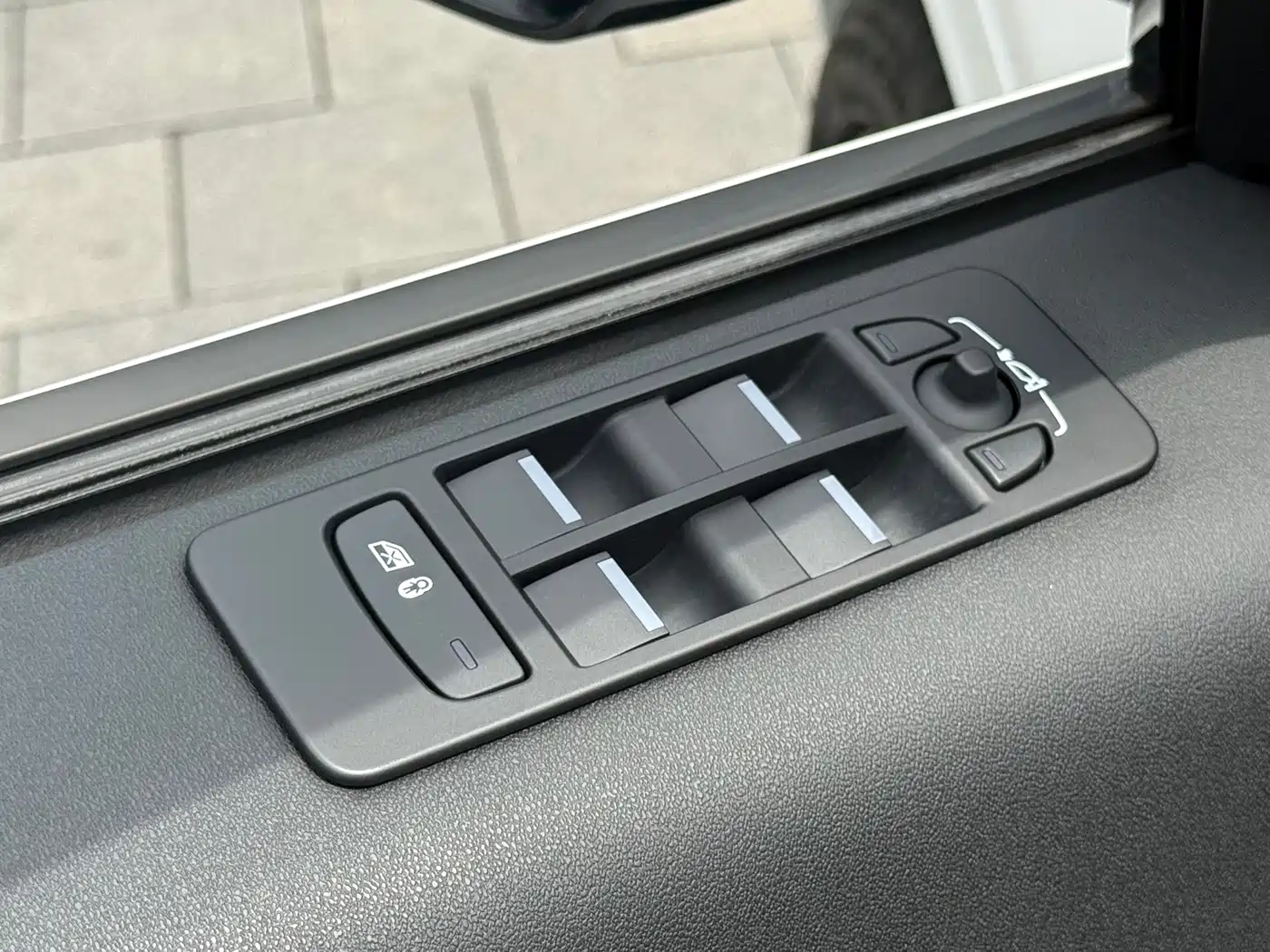 Land Rover Discovery Sport 2023 249PS R-Dynamic SE Performance Technology Version фото 13