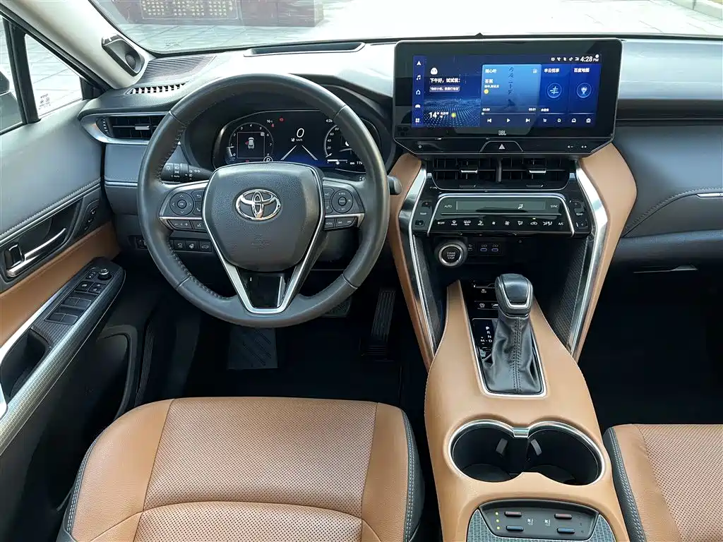 Toyota Venza 2022 2.0L CVT AWD Ultimate Edition фото 8