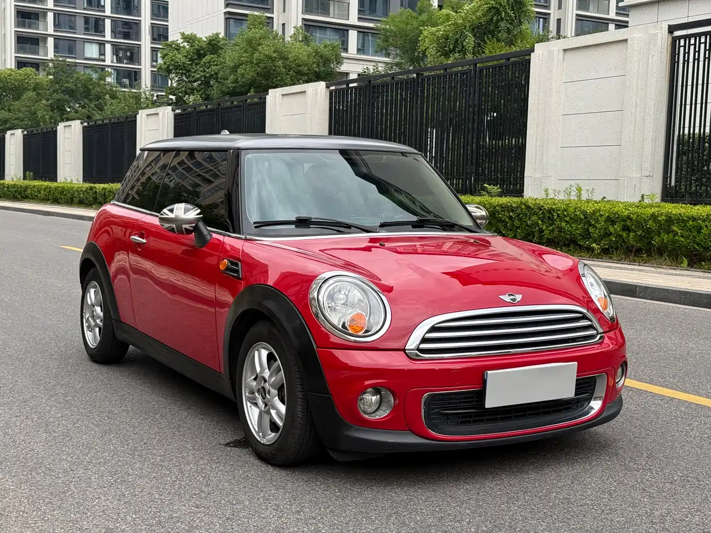 MINI MINI 2014 2013 1.6L ONE Limited Edition Second Version