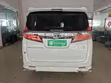 Фото 6 - Toyota Vellfire