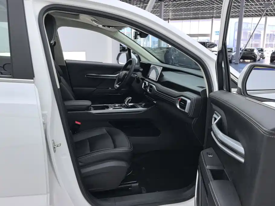 Geely Okavango 2021 2020 1.8TD DCT Luxury 7-Seater
