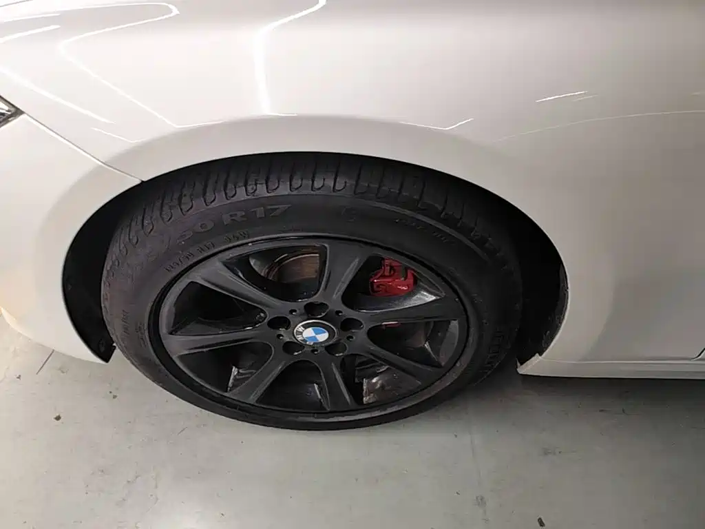 Фото 23 - BMW 3 Series