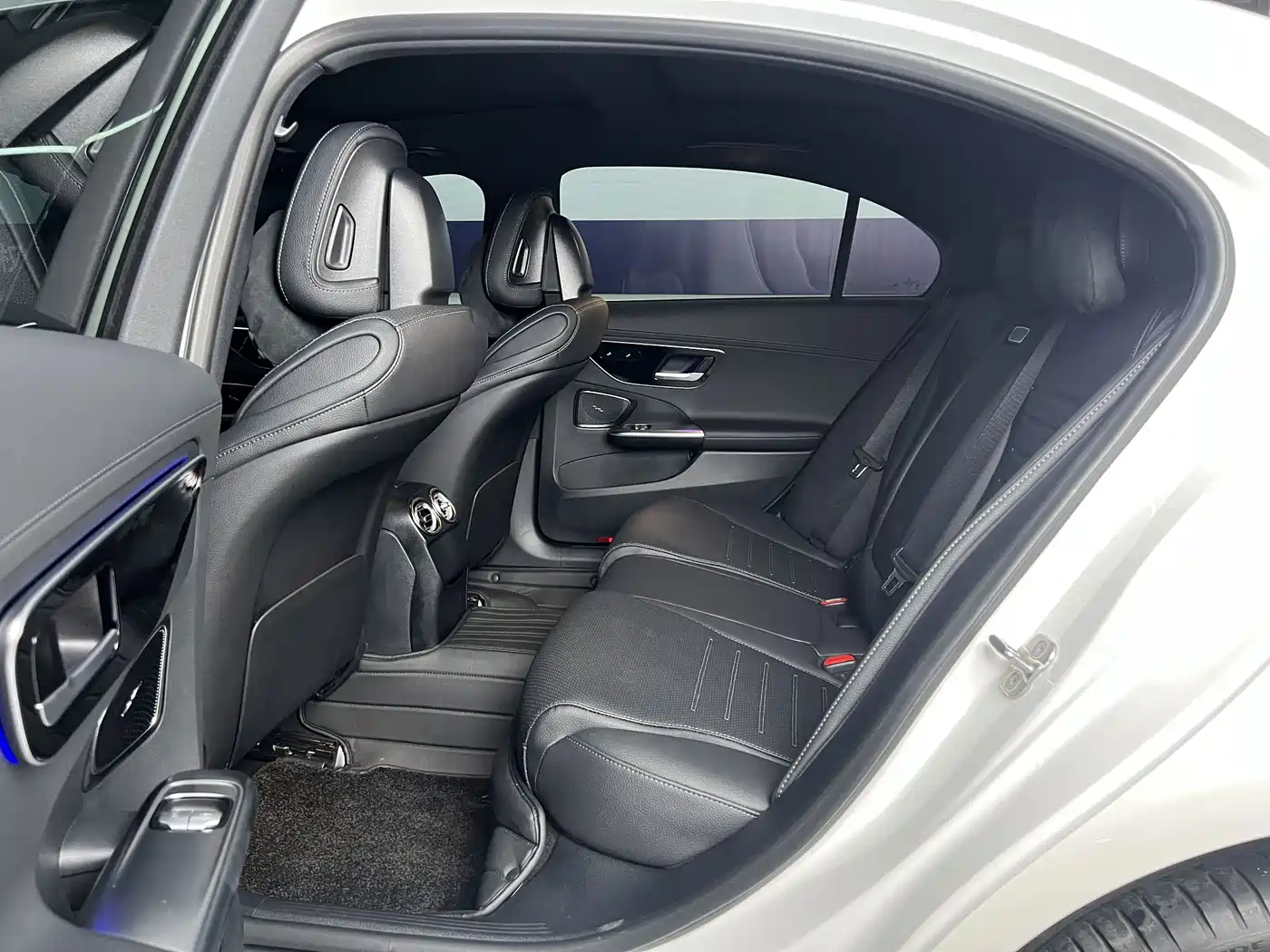 Mercedes-Benz C-Class 2024 C 260 L Sport фото 13