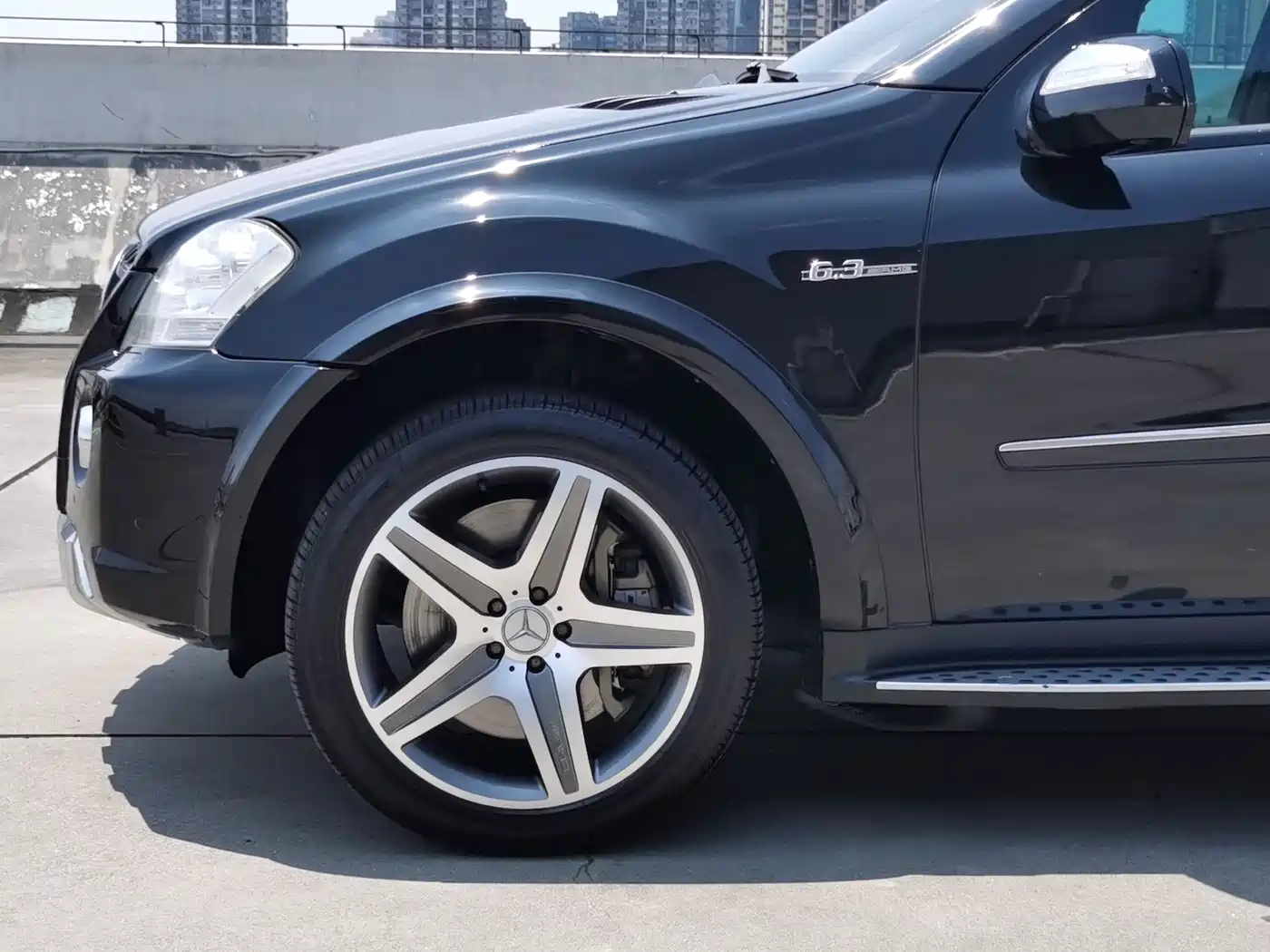 Mercedes-Benz M-Class AMG 2011 AMG ML 63 фото 3