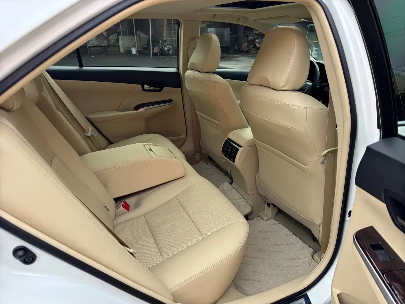 Toyota Camry 2016 2.0G 10th Anniversary Leading Edition фото 21