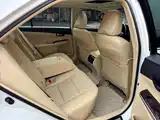 Фото 21 - Toyota Camry