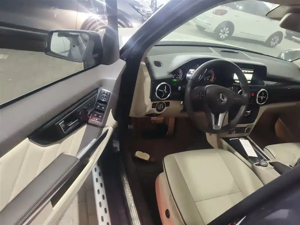 Mercedes-Benz GLK-Class 2013 Facelift GLK 300 4MATIC Luxury фото 12