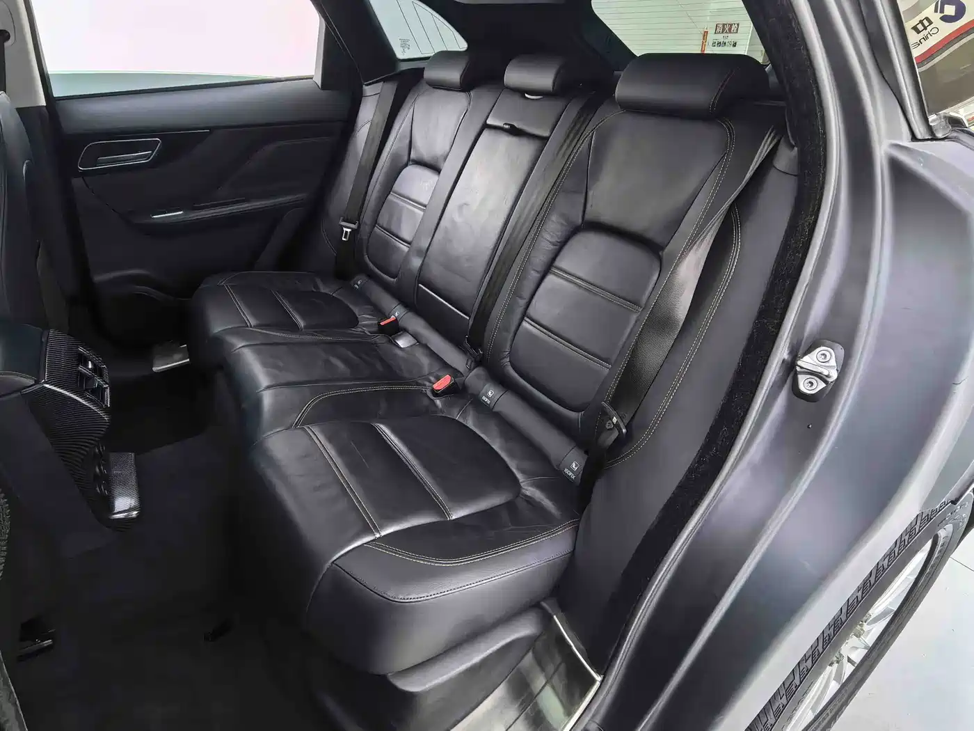 Jaguar F-PACE 2017 2016 2.0T FWD Urban Premium Edition