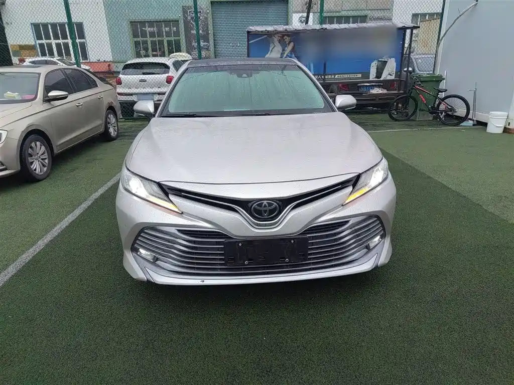 Toyota Camry 2019 2.5G Luxury Edition China VI фото 3