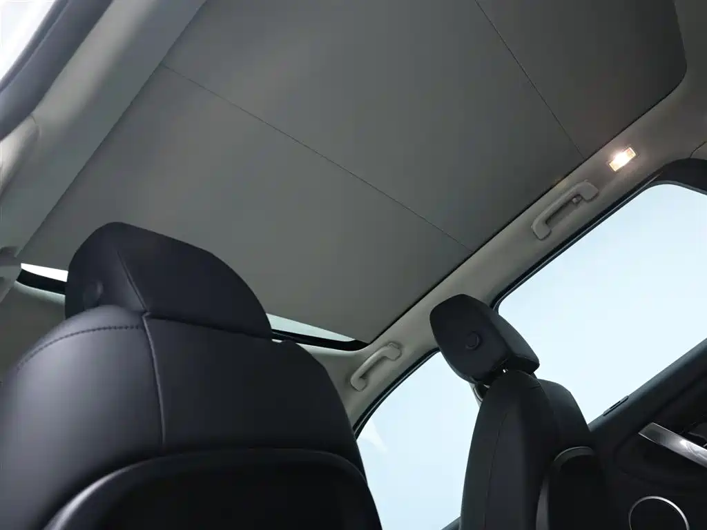 Land Rover Discovery Sport 2020 200PS Family Edition фото 14