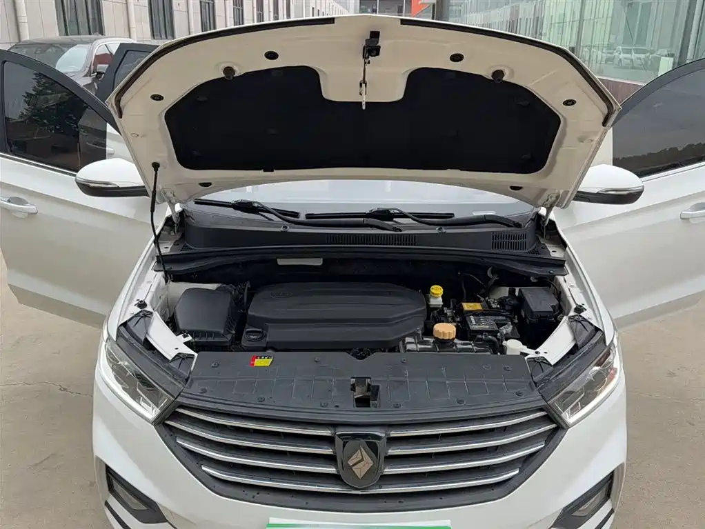 Baojun 360 2019 2018 1.5L Automatic Luxury (China V)
