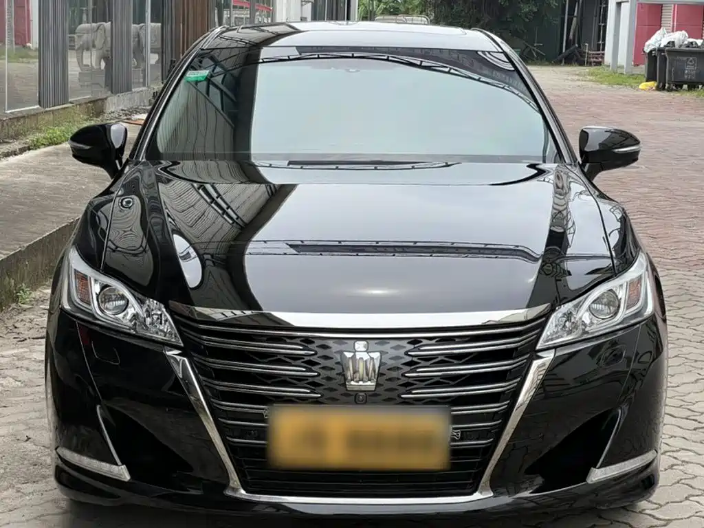 صورة 3 - Toyota Crown