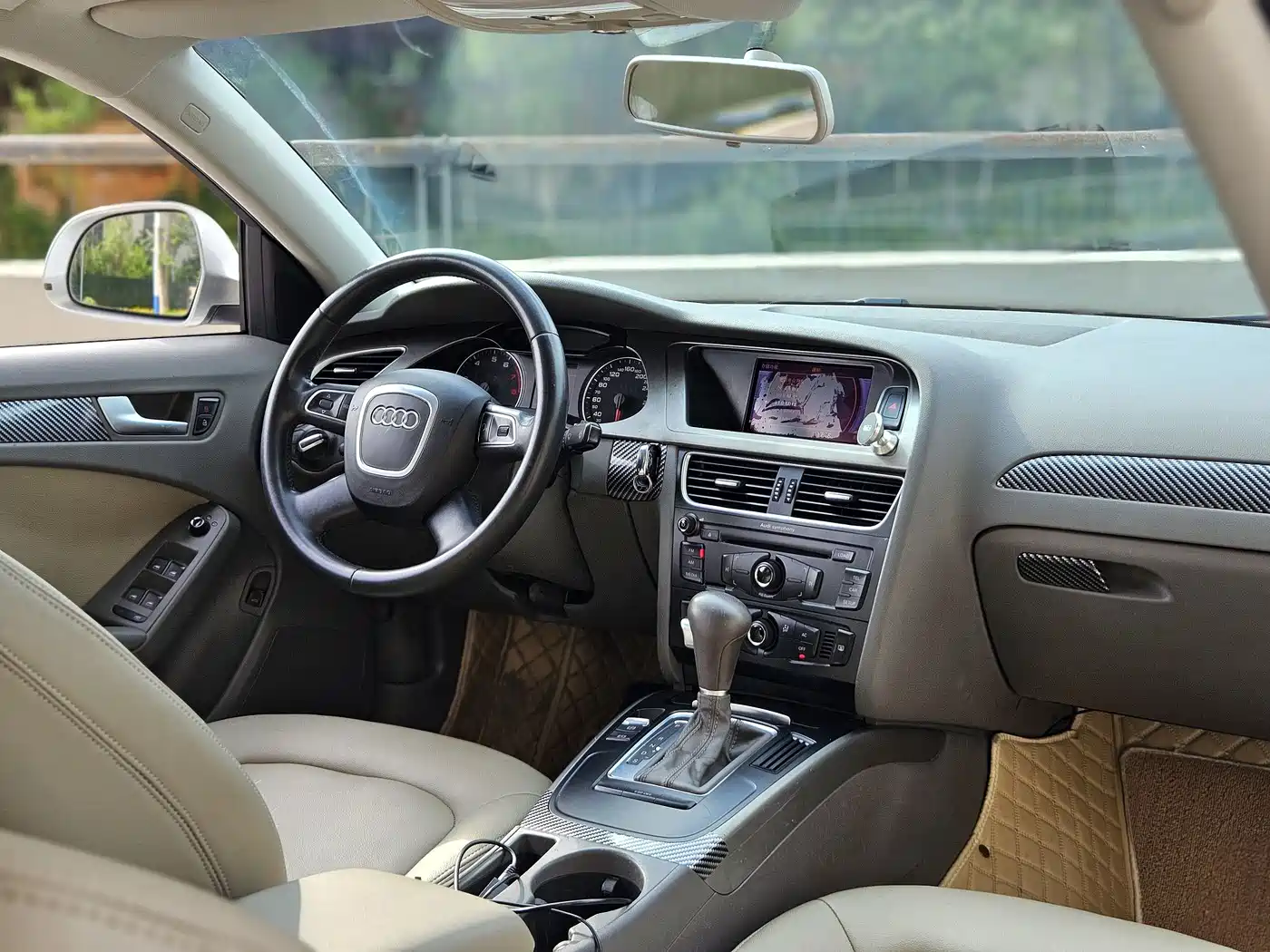 Фото 6 - Audi A4L