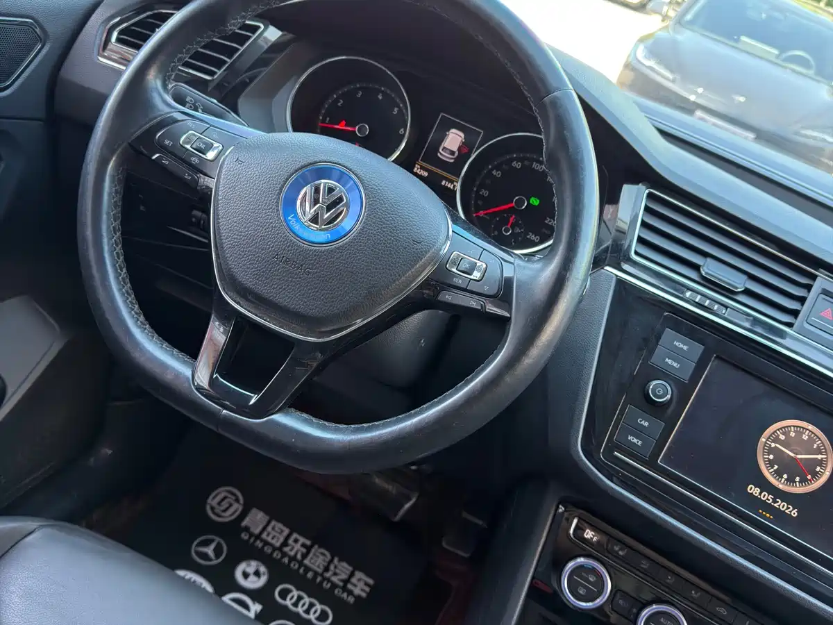 Volkswagen Tiguan L 2018 Facelift 330TSI Automatic 2WD Luxury Edition фото 14