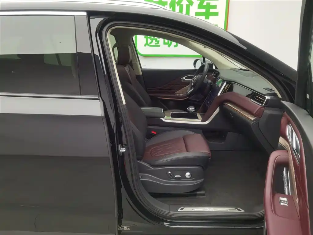 Hongqi HS7 2023 2.0T Automatic 4WD Flag Leader Edition (6-seater) фото 23
