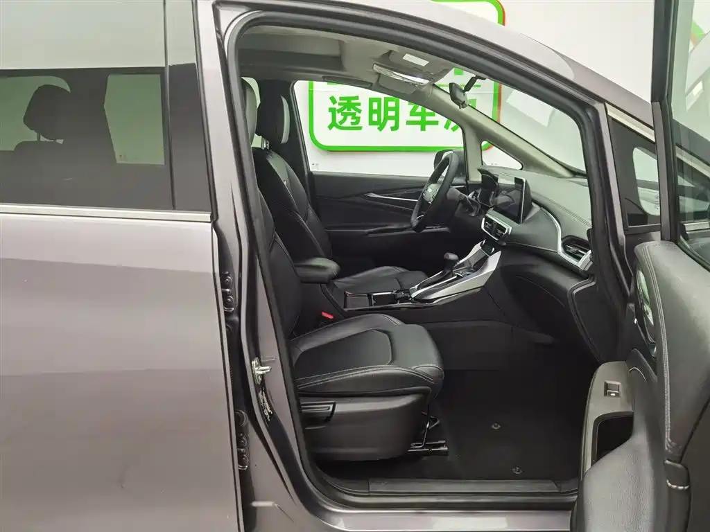 SAIC Maxus Maxus G50 2019 1.5T Automatic Luxury Edition China VI фото 23