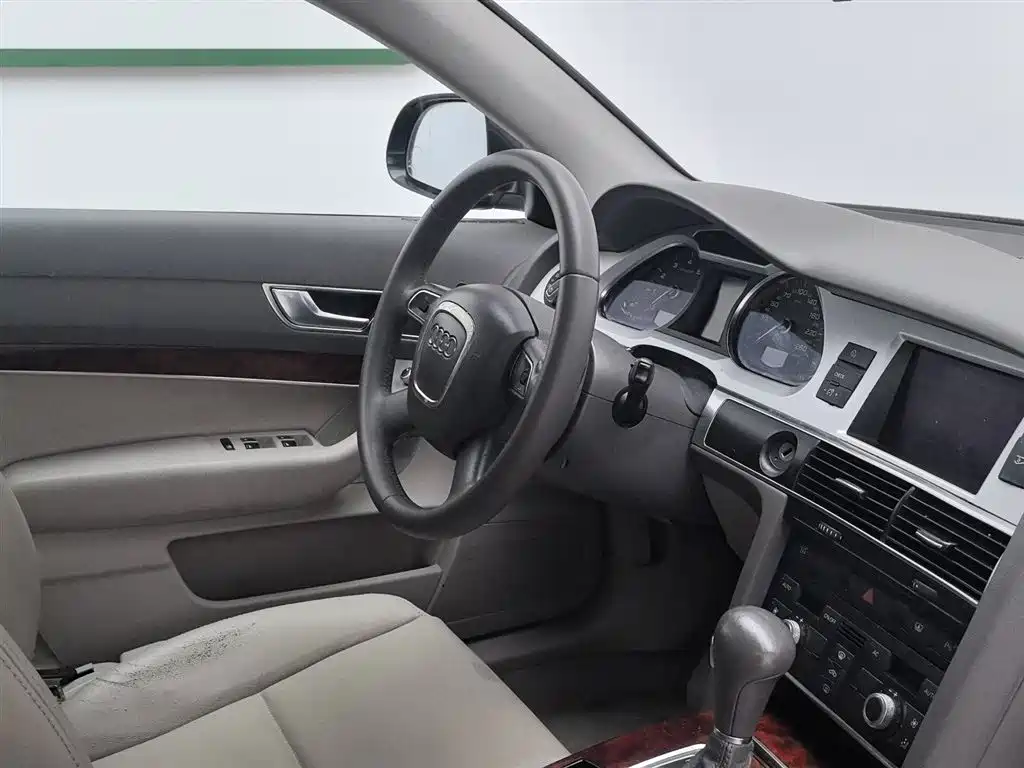 Audi A6L 2011 Model 2.0 TFSI Auto Standard фото 22