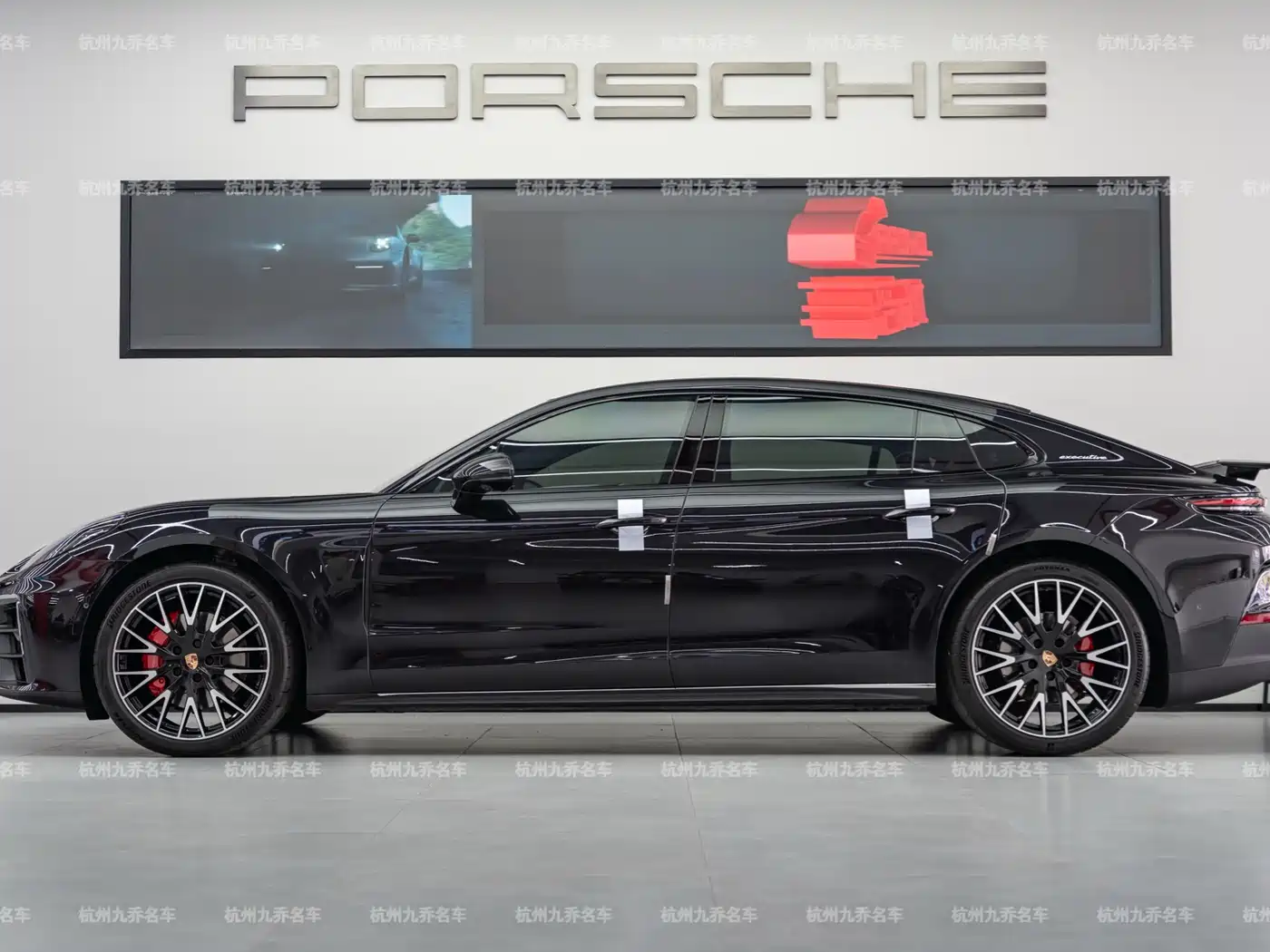 Porsche Panamera 2024 Panamera Executive Long Wheelbase 2.9T фото 8