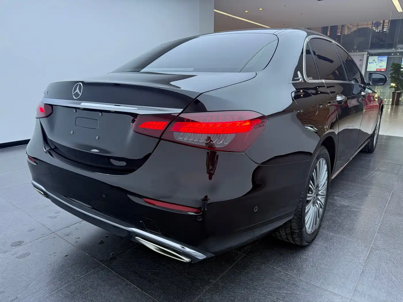 Mercedes-Benz E-Class 2023 Facelift E 300 L Luxury фото 12