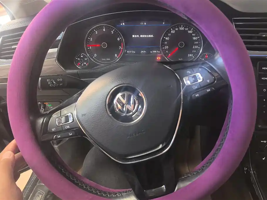 Volkswagen Phideon 2018 Facelift 380TSI FWD Business фото 15