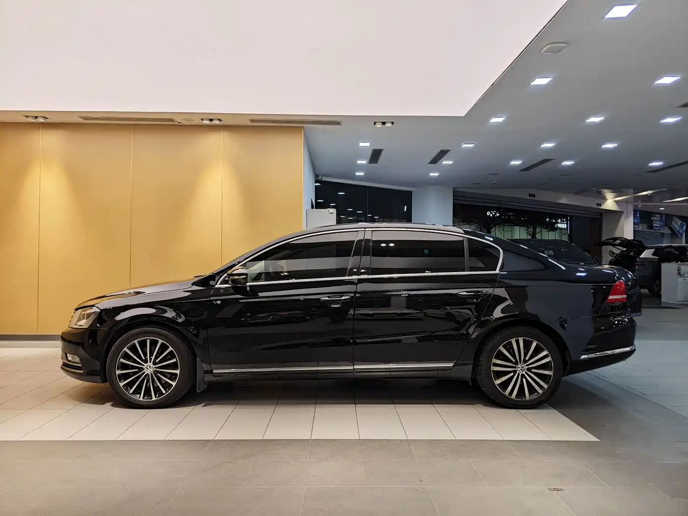 Volkswagen Magotan 2013 3.0FSI Flagship Model фото 6