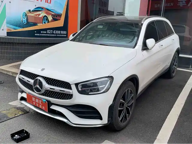 MERCEDES-BENZ GLC