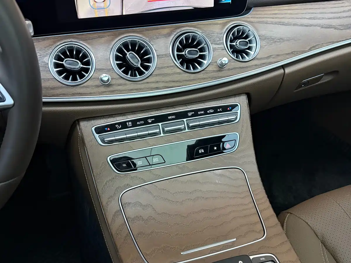 Mercedes-Benz E-Class 2023 Facelift E 300 L Luxury фото 11