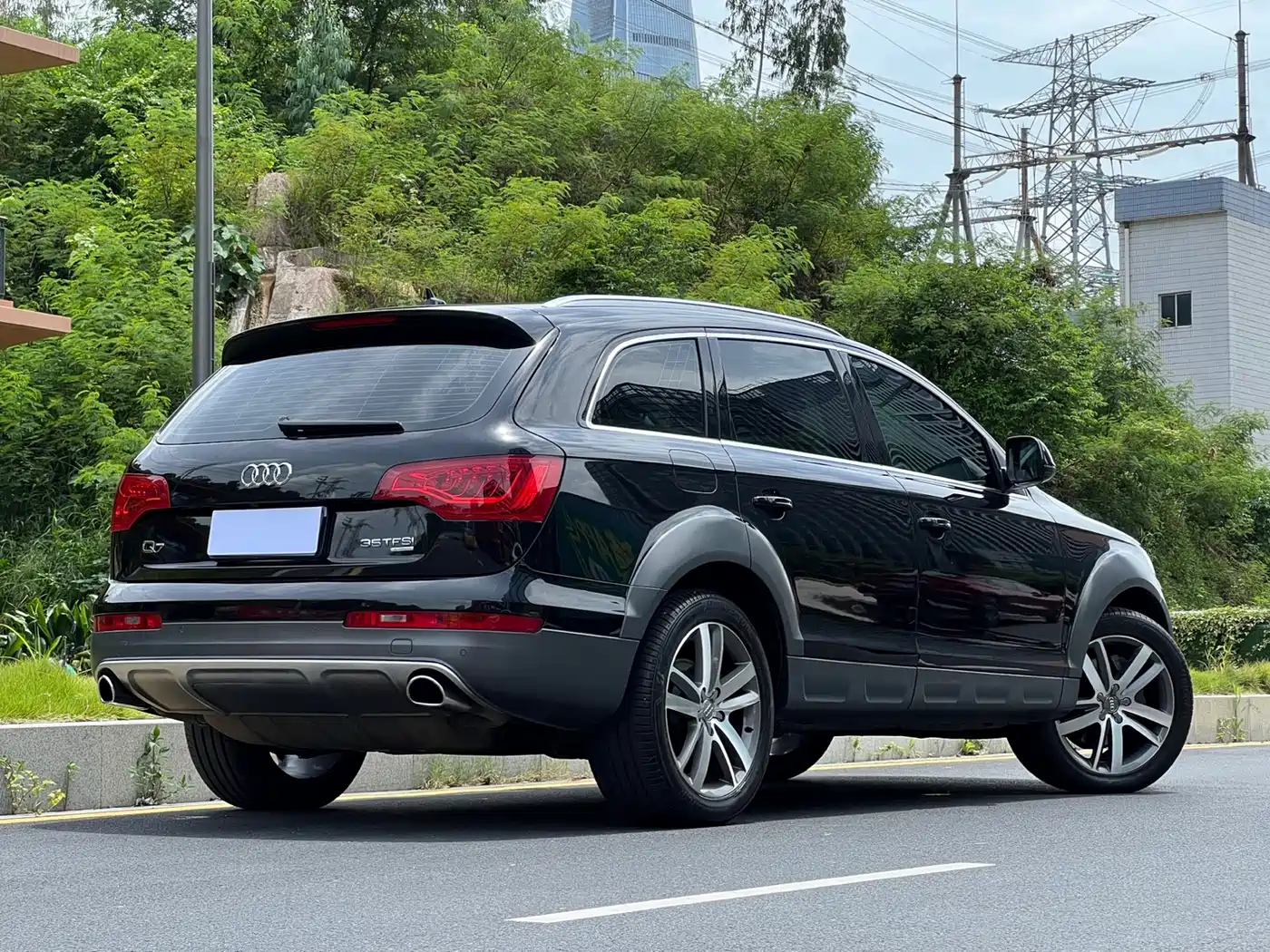 Фото 27 - Audi Q7
