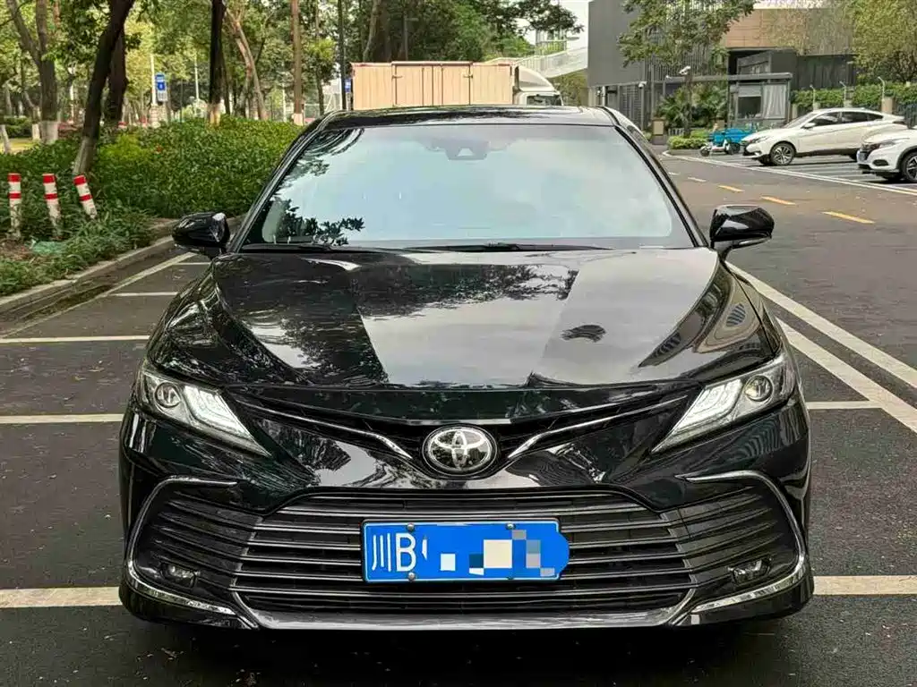 Toyota Camry 2021 2.0G Luxury Edition фото 3