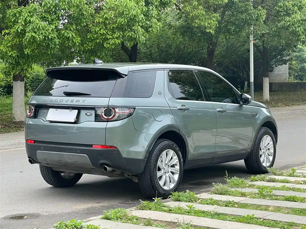 Land Rover Discovery Sport 2018 240PS SE Edition фото 8