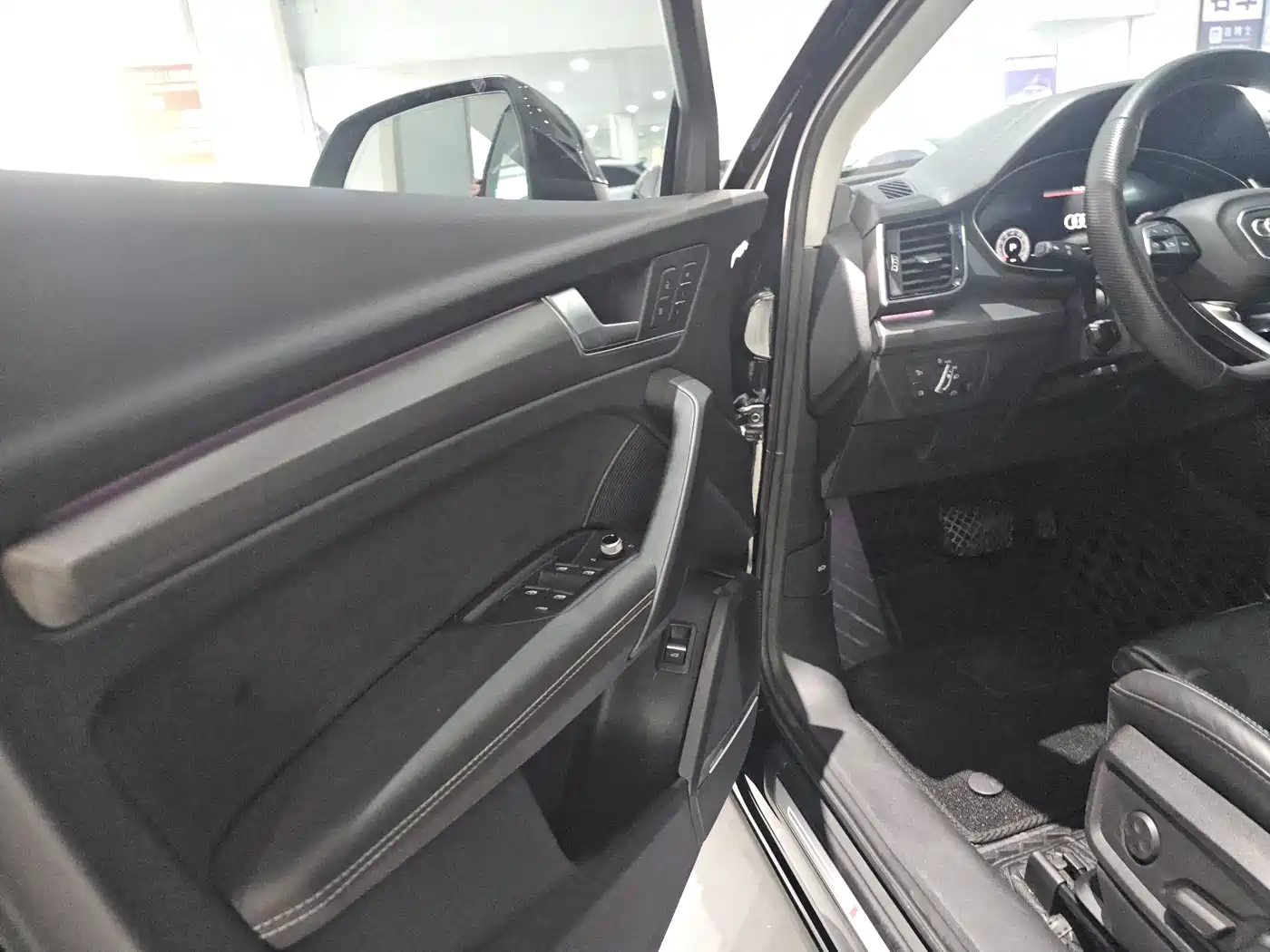 Audi Q5L 2022 45T Luxury Dynamic фото 7