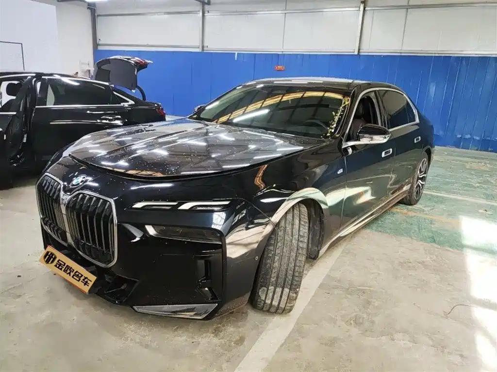 BMW 7-SERIES 2023