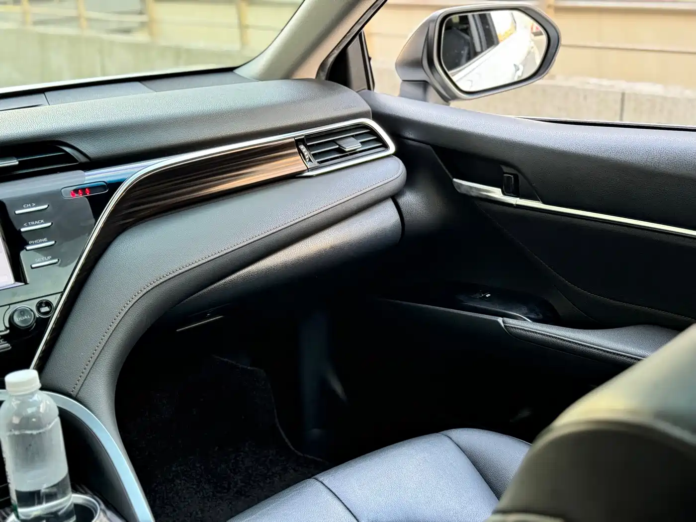Toyota Camry 2018 2.0G Luxury Edition фото 15