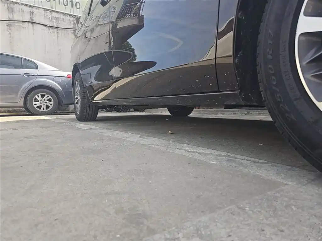 Buick GL8 2021 ES Landlord 653T Comfort фото 21