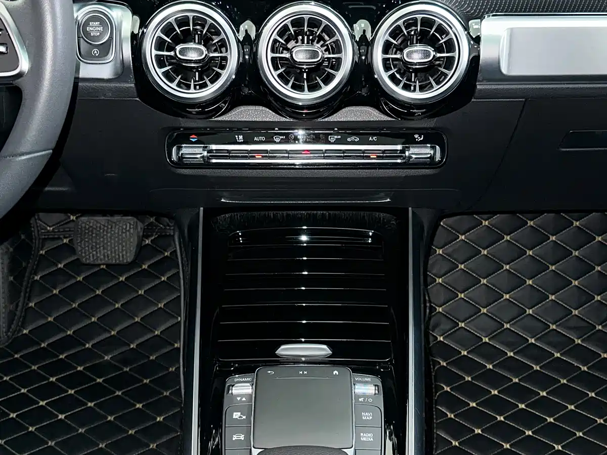 Mercedes-Benz GLB 2021 GLB 200 Dynamic фото 14