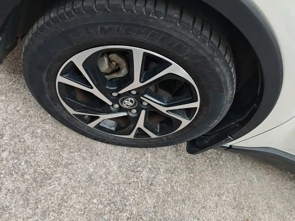 Toyota C-HR 2020 2020 Model 2.0L Comfort