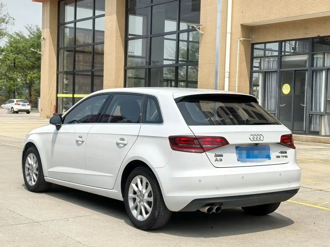 Audi A3 2016 Sportback 35 TFSI Progressive фото 4