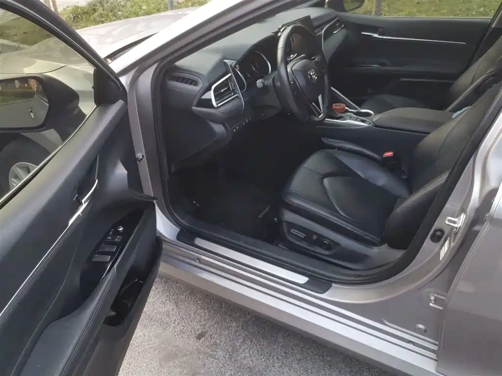Toyota Camry 2021 2.0G Luxury Edition фото 12
