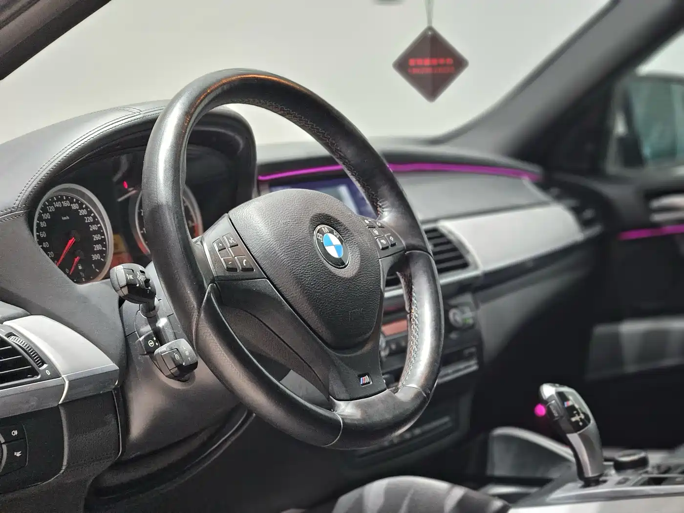 BMW X6 M 2010 X6 M фото 7