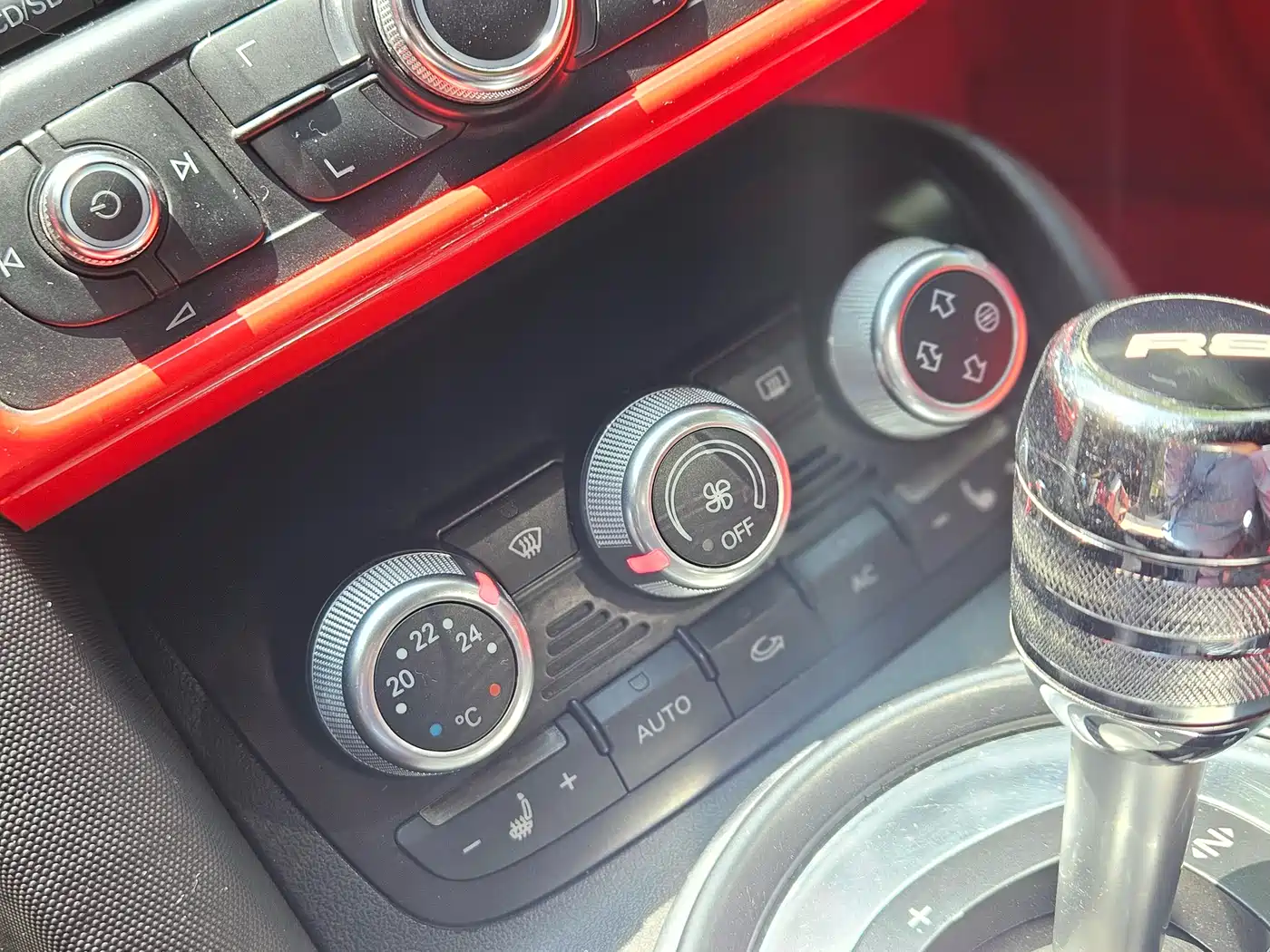 Audi R8 2007 4.2 FSI quattro фото 10