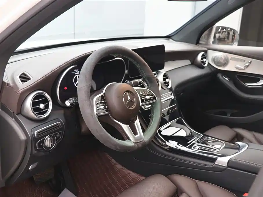 Mercedes-Benz GLC 2021 GLC 260 L 4MATIC Sporty фото 13