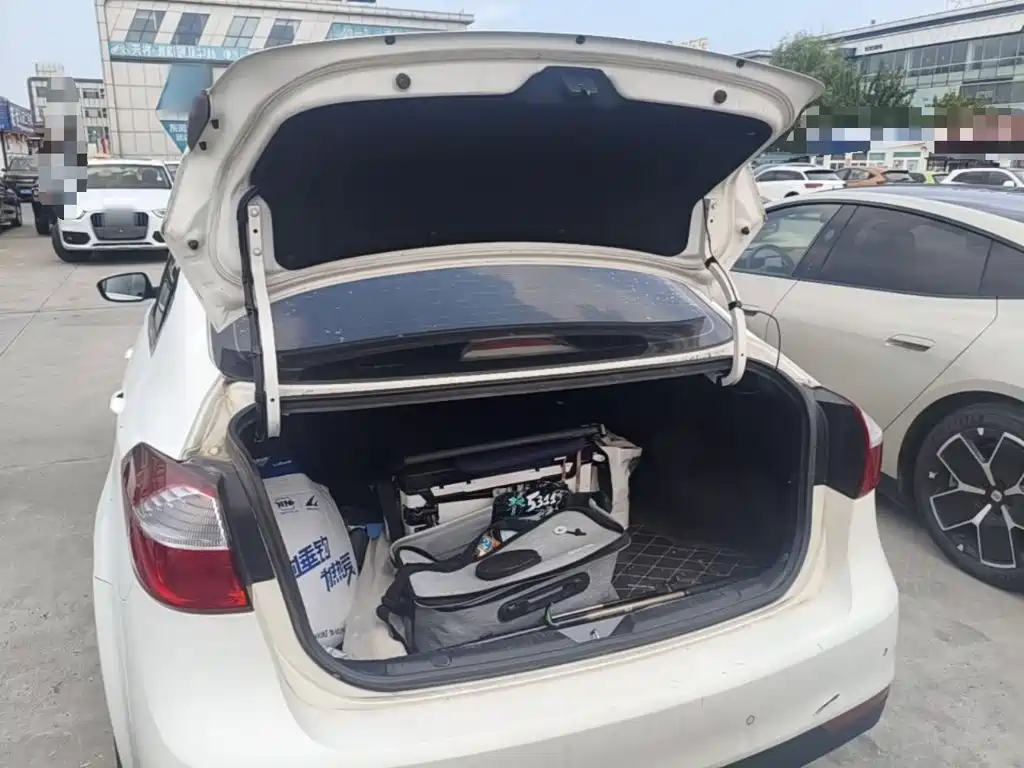 Photo 19 - Kia K3