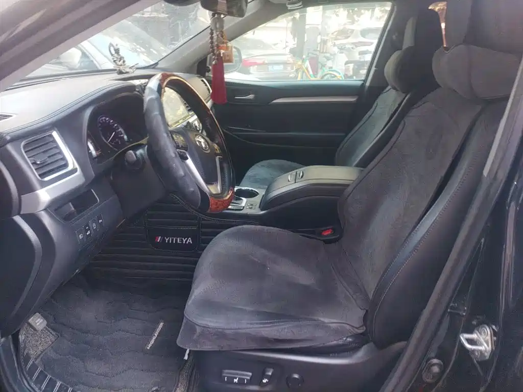 Toyota Highlander 2018 2.0T 4WD Luxury 7-seater (China V) фото 8
