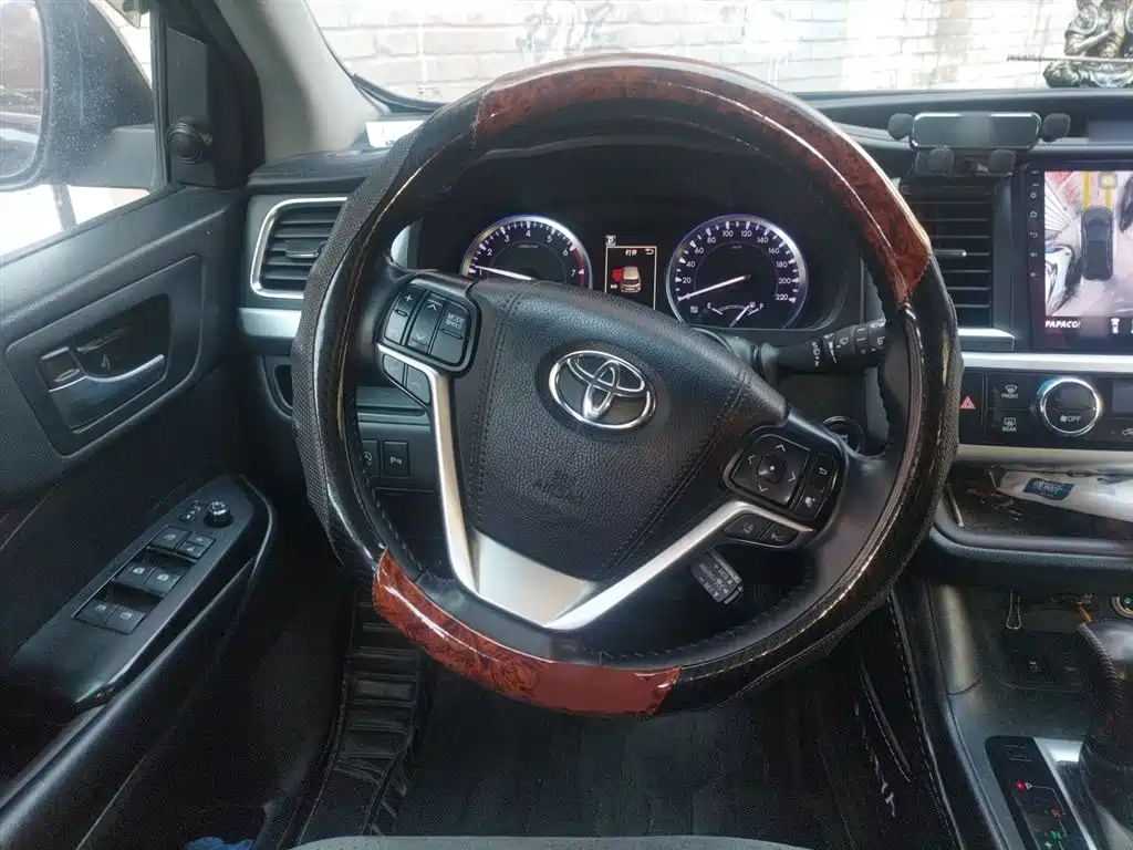 Toyota Highlander 2018 2.0T 4WD Luxury 7-seater (China V) фото 3